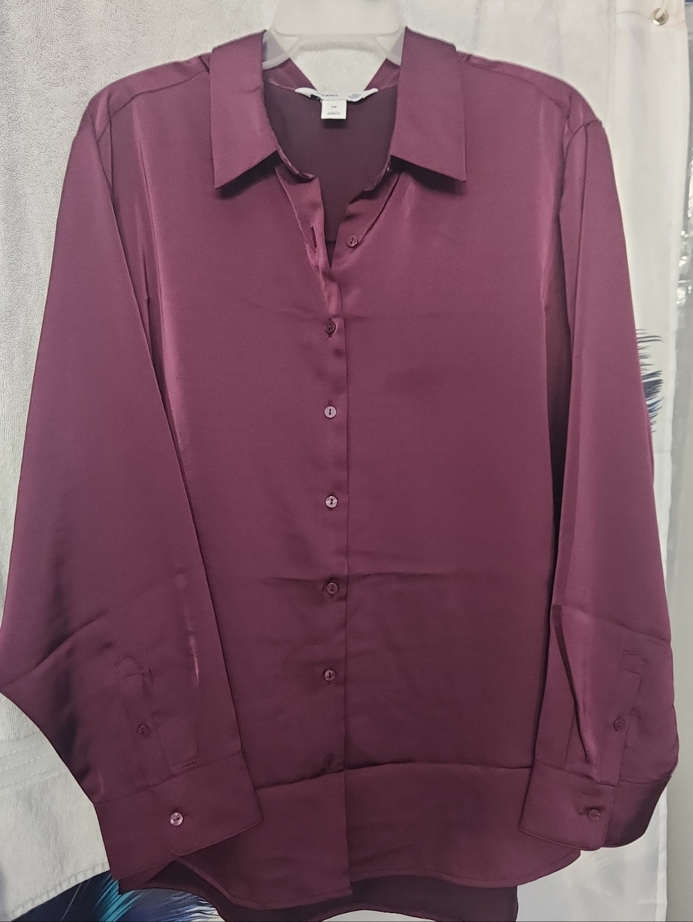 Old Navy Satin Button-Down Shirt in Plum